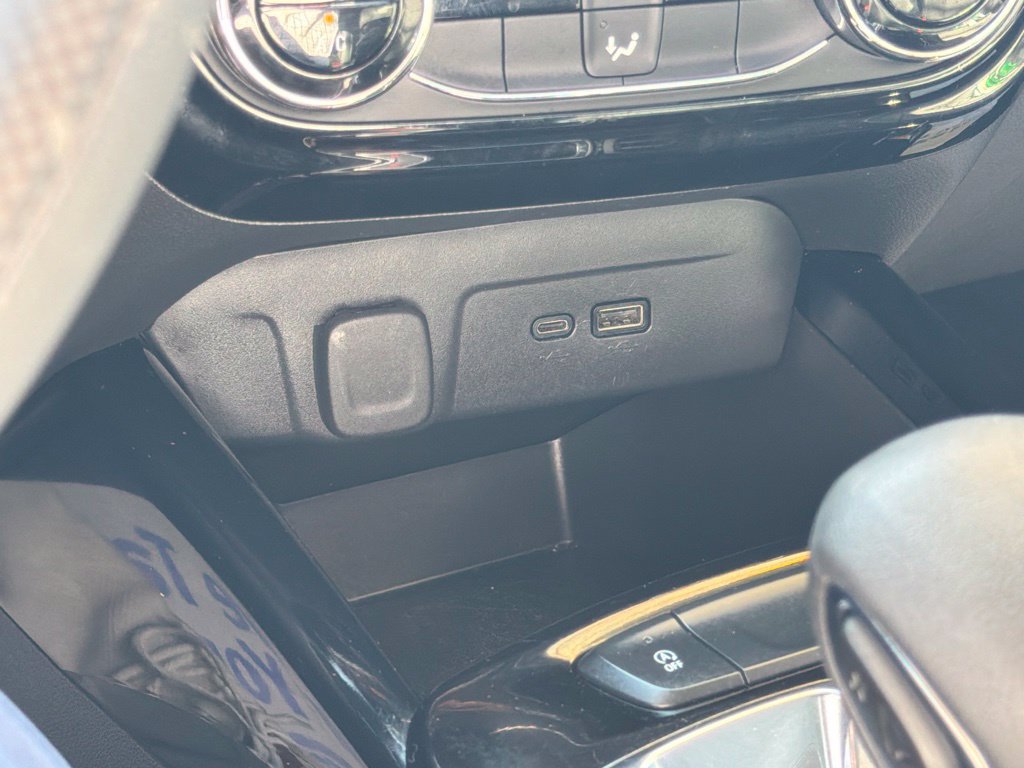 Used 2024 Chevrolet Trax LT FWD image 33