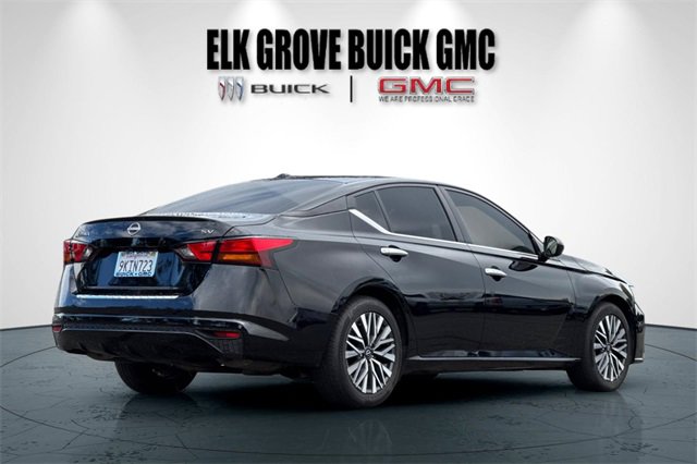 Used 2024 Nissan Altima 2.5 SV image 4