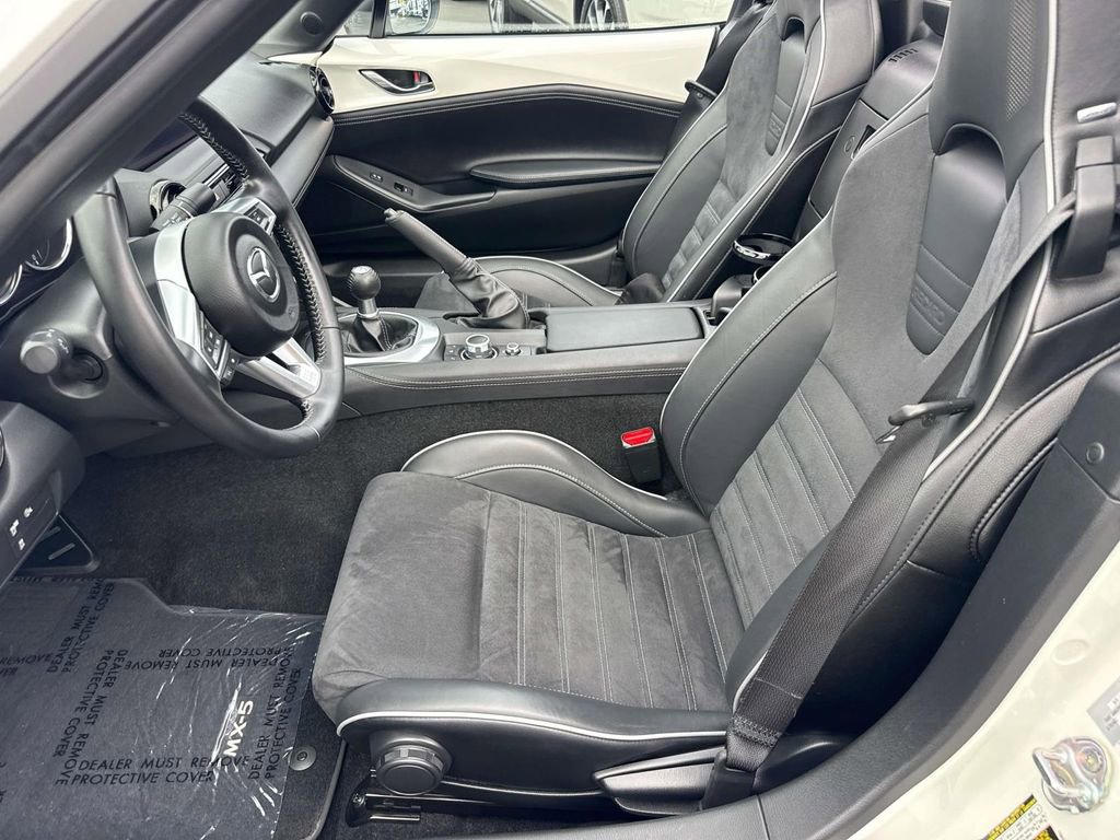 Certified 2025 MAZDA MX-5 Miata RF Club image 10