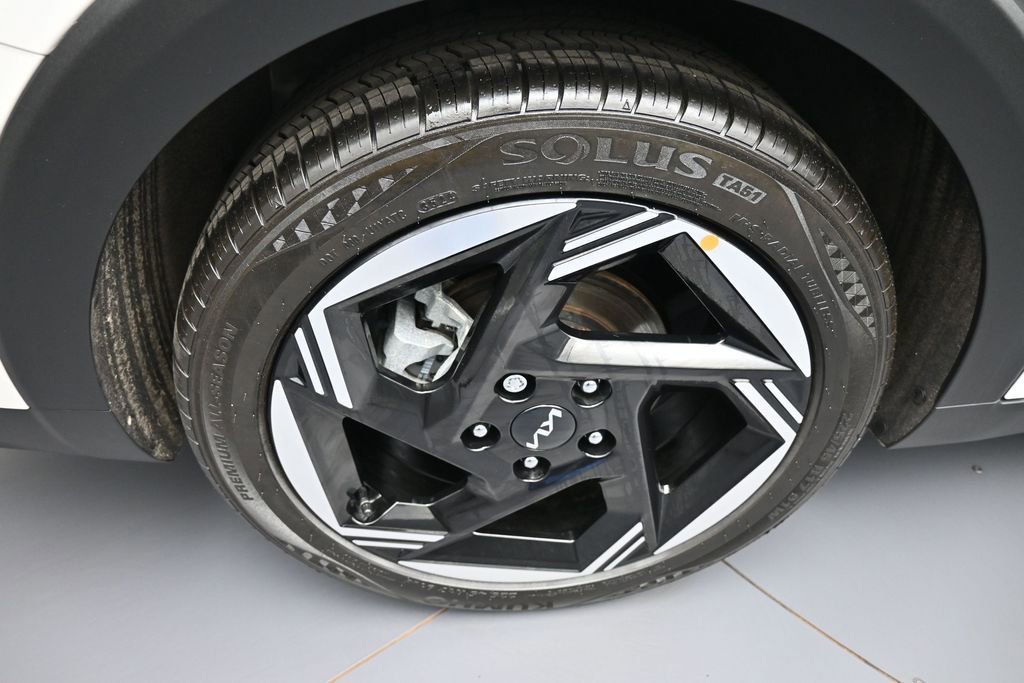 Certified 2025 Kia K4 EX FWD image 12