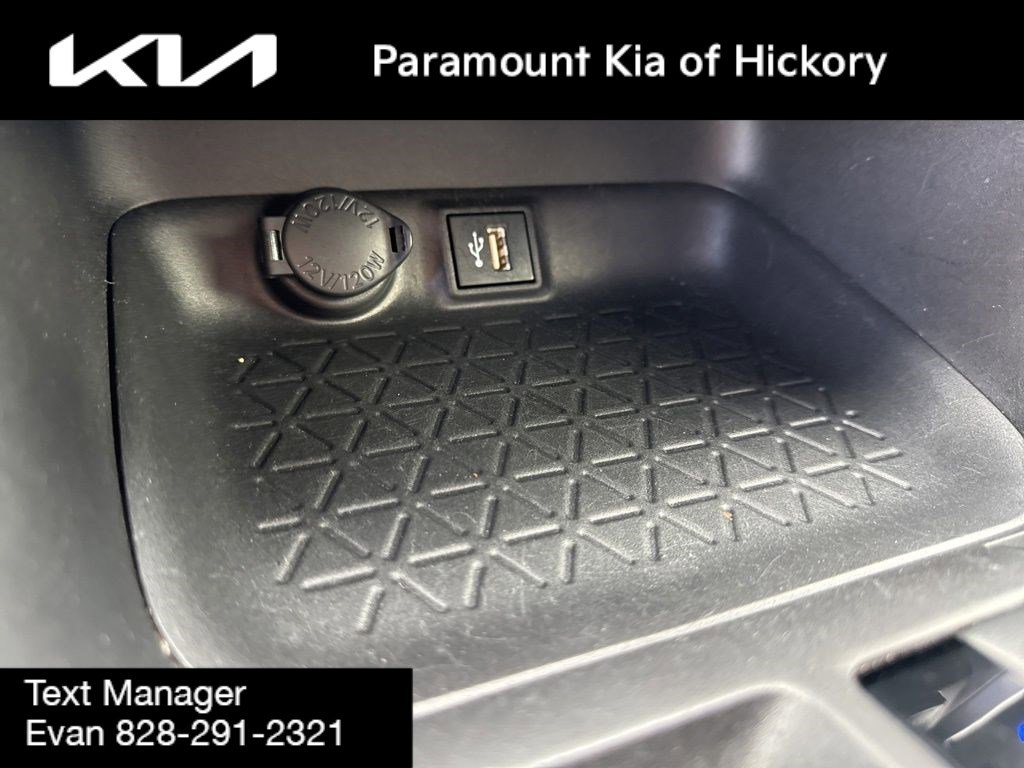 Used 2023 Toyota RAV4 XLE FWD image 25