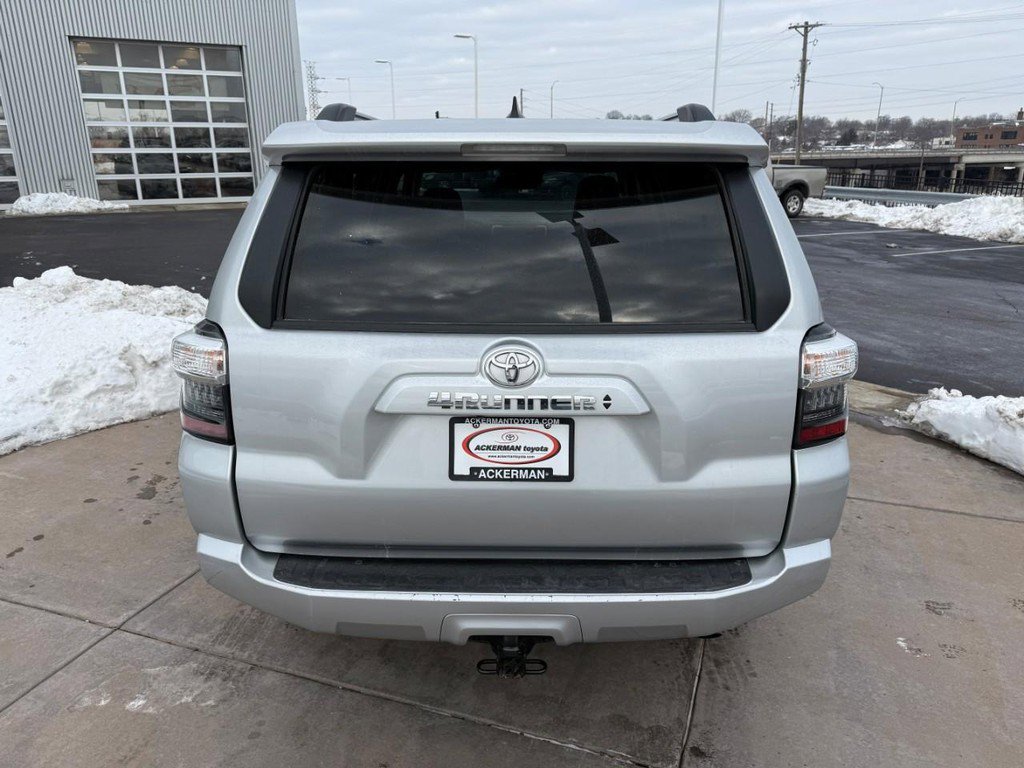 Certified 2024 Toyota 4Runner SR5 Premium image 9