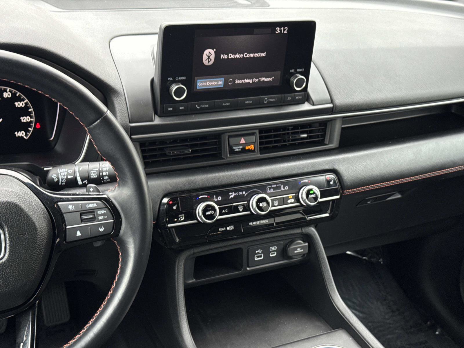 Used 2025 Honda Pilot Sport image 3