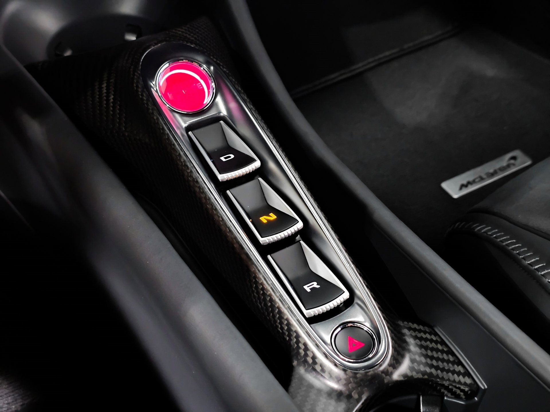 Used 2023 McLaren Artura image 27