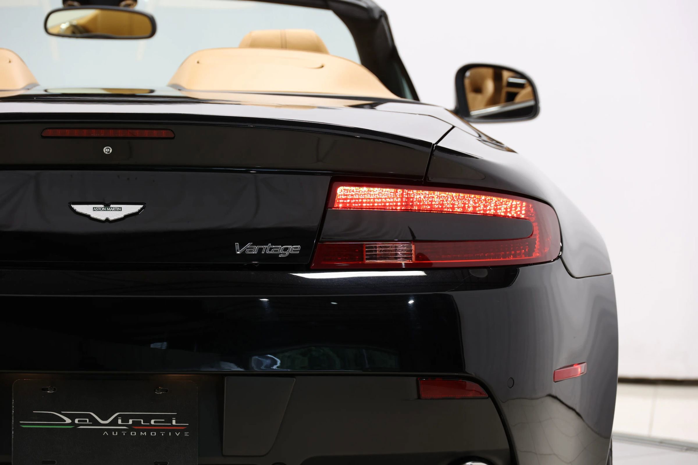 Used 2012 Aston Martin V8 Vantage Roadster image 55