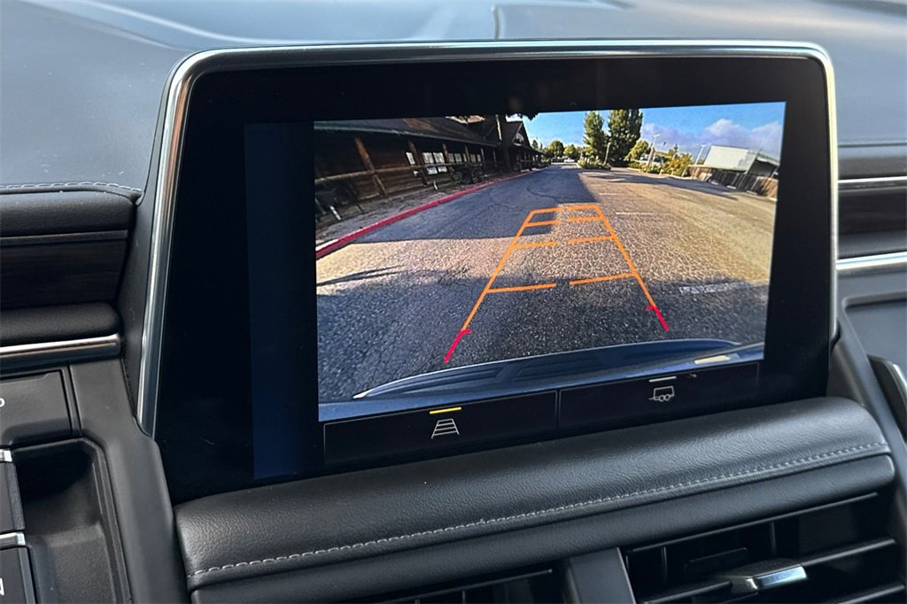 Used 2023 Chevrolet Suburban Z71 image 25