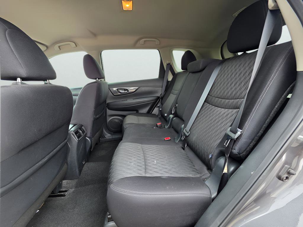 Used 2020 Nissan Rogue S w/ Special Edition Package FWD image 22