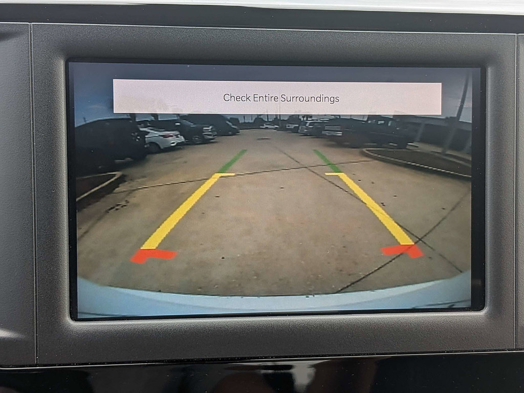 Certified 2022 Chrysler Voyager LX FWD image 21
