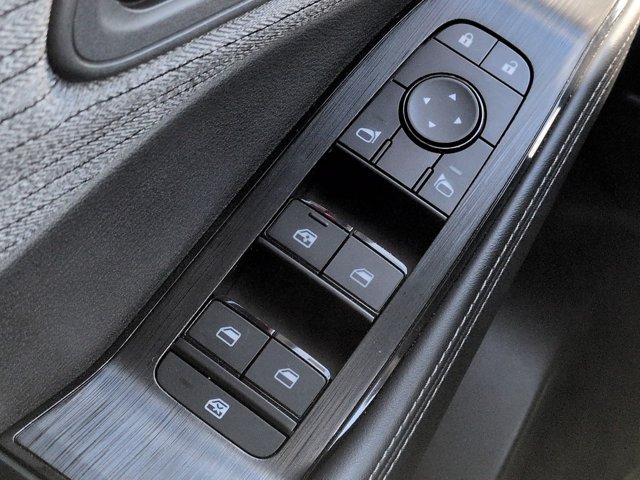 Certified 2023 Nissan Rogue SV FWD image 22