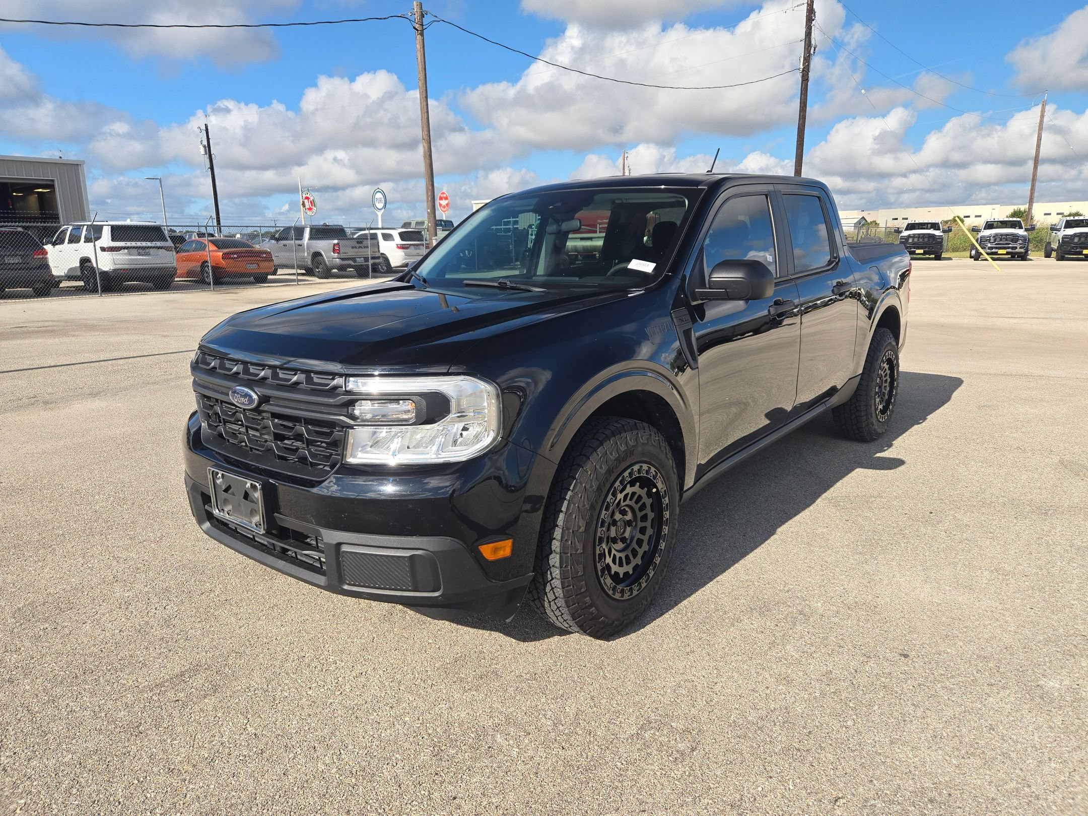 Used 2023 Ford Maverick XL FWD image 7