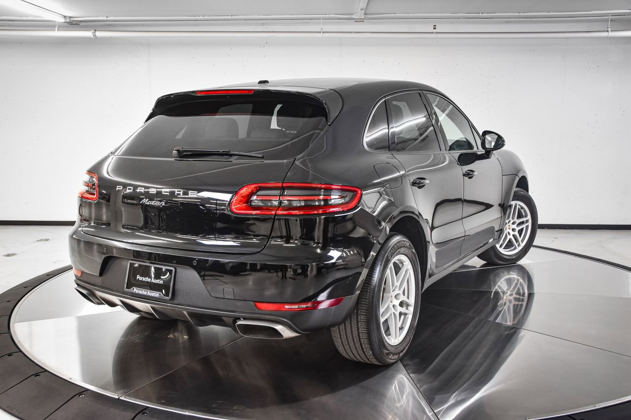 Certified 2018 Porsche Macan image 7
