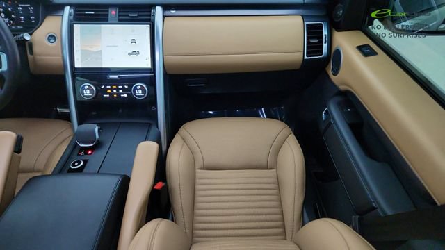 Used 2024 Land Rover Discovery Metropolitan Edition AWD/4WD image 51