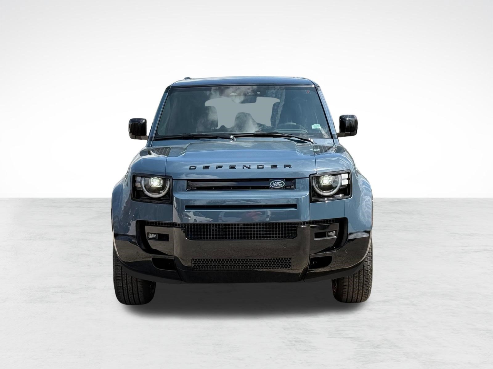 Used 2026 Land Rover Defender 110 X-Dynamic SE AWD/4WD image 5