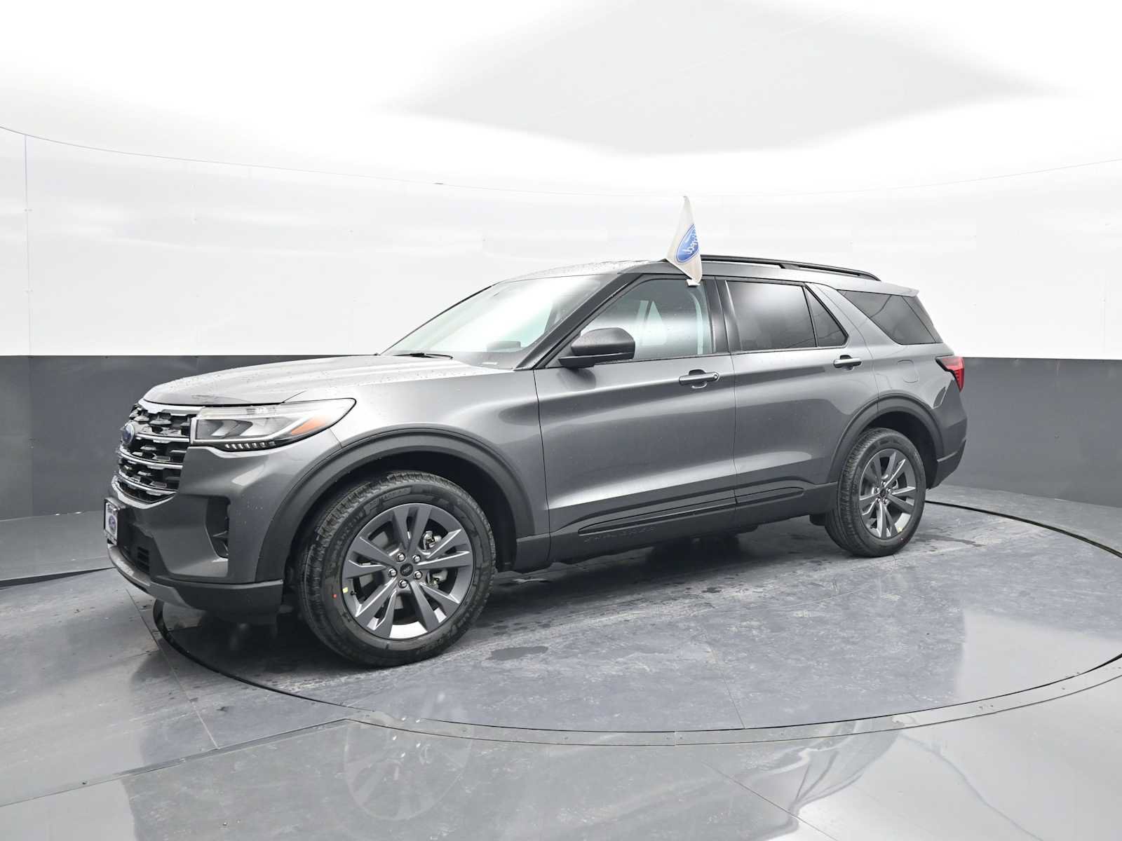 New 2026 Ford Explorer Active w/ Active Comfort Package AWD/4WD image 4