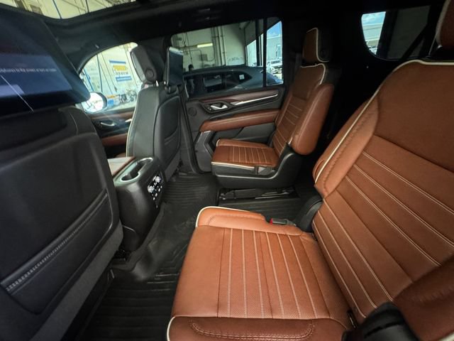 Used 2024 GMC Yukon XL Denali Ultimate AWD/4WD image 29