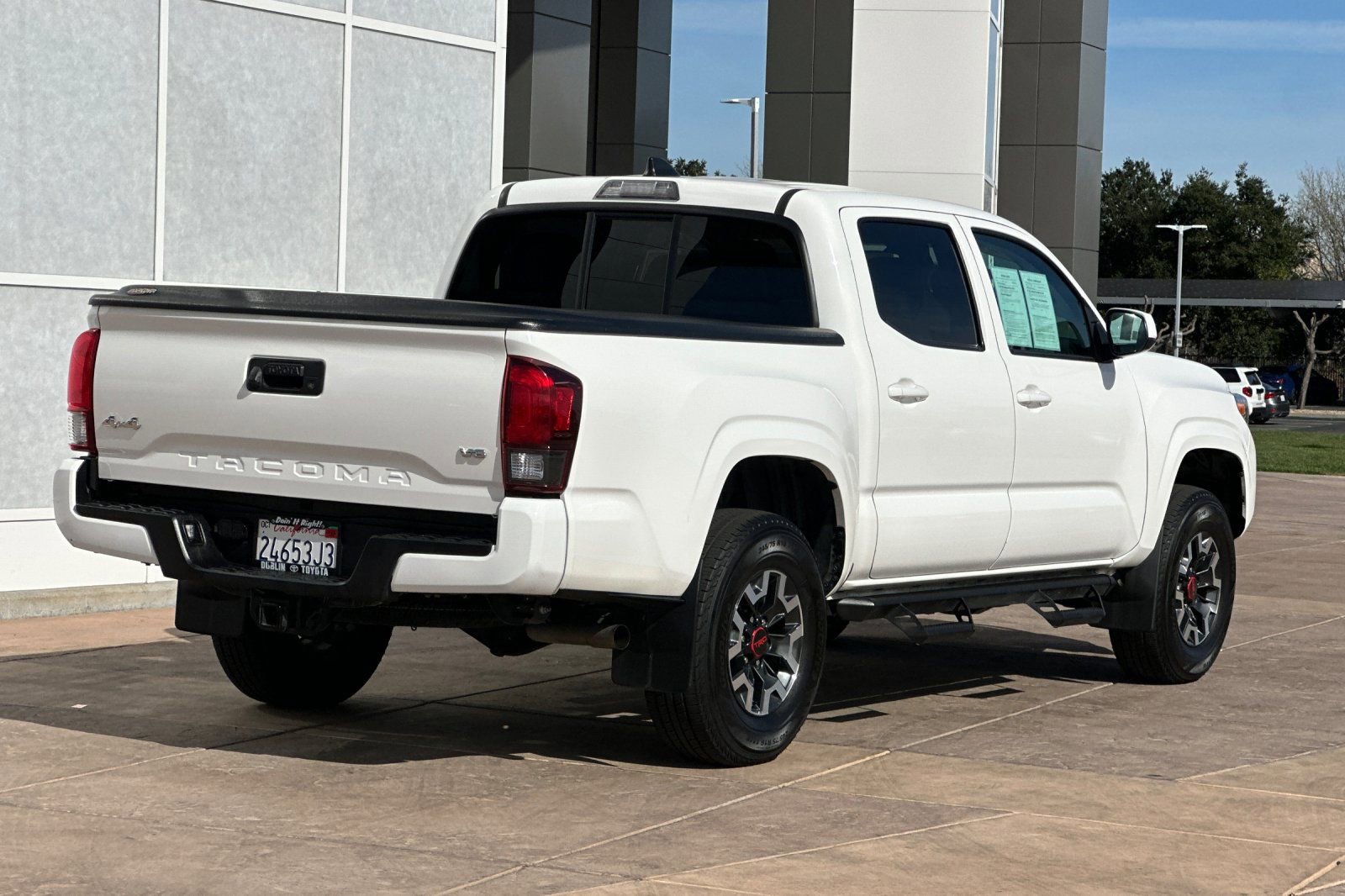 Certified 2022 Toyota Tacoma SR image 4