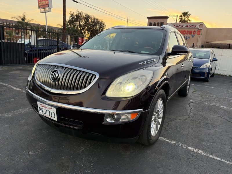 Used 2009 Buick Enclave CXL w/ Driver Confidence Package image 2