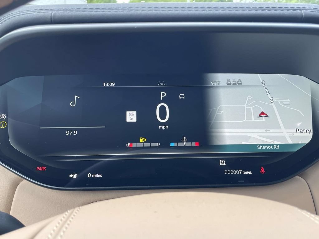 New 2026 Land Rover Range Rover Sport Dynamic SE AWD/4WD image 39