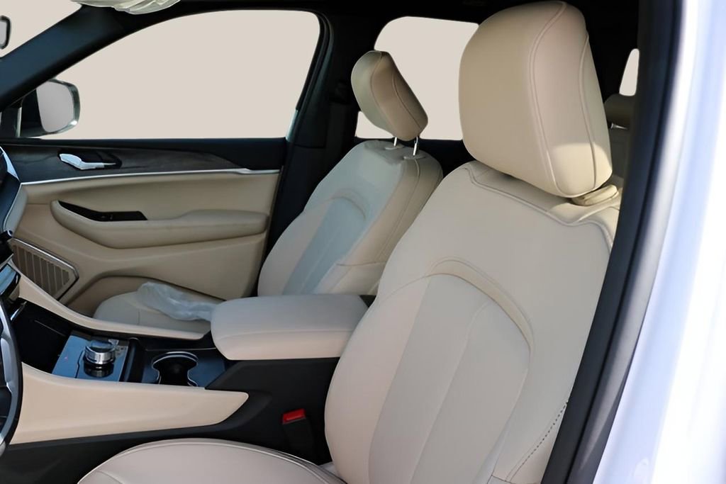 New 2026 Jeep Grand Cherokee Limited image 11