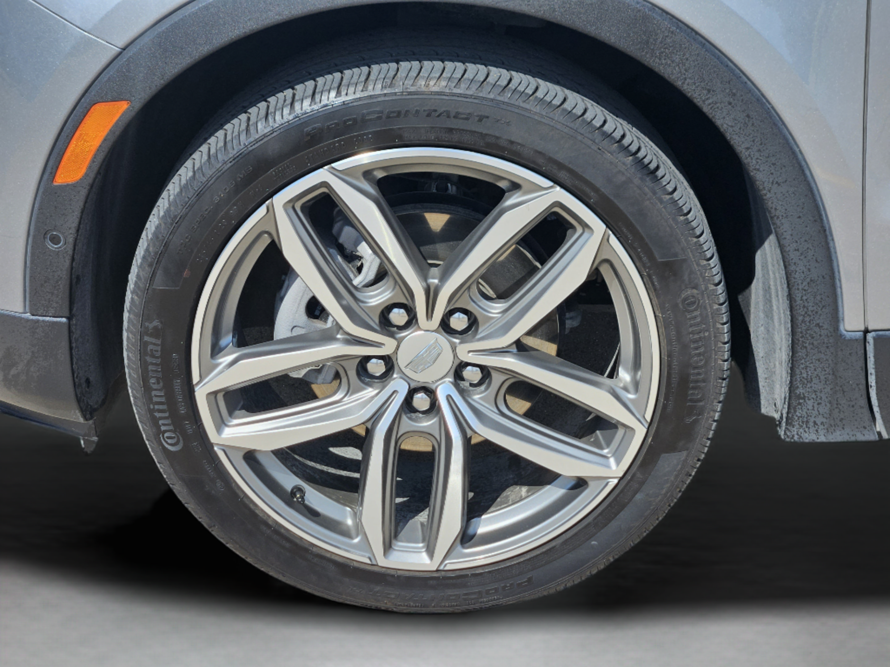 Used 2023 Cadillac XT4 Sport FWD image 32