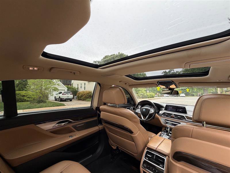 Used 2016 BMW 740i w/ Executive Package 2 RWD image 32