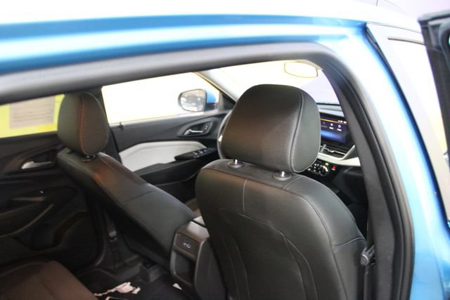 Used 2025 Chevrolet Trax LT w/ Driver Confidence Package FWD image 10