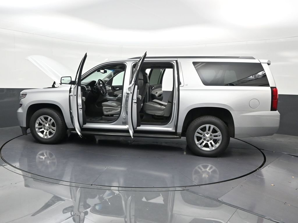 Used 2016 Chevrolet Suburban LT RWD image 34