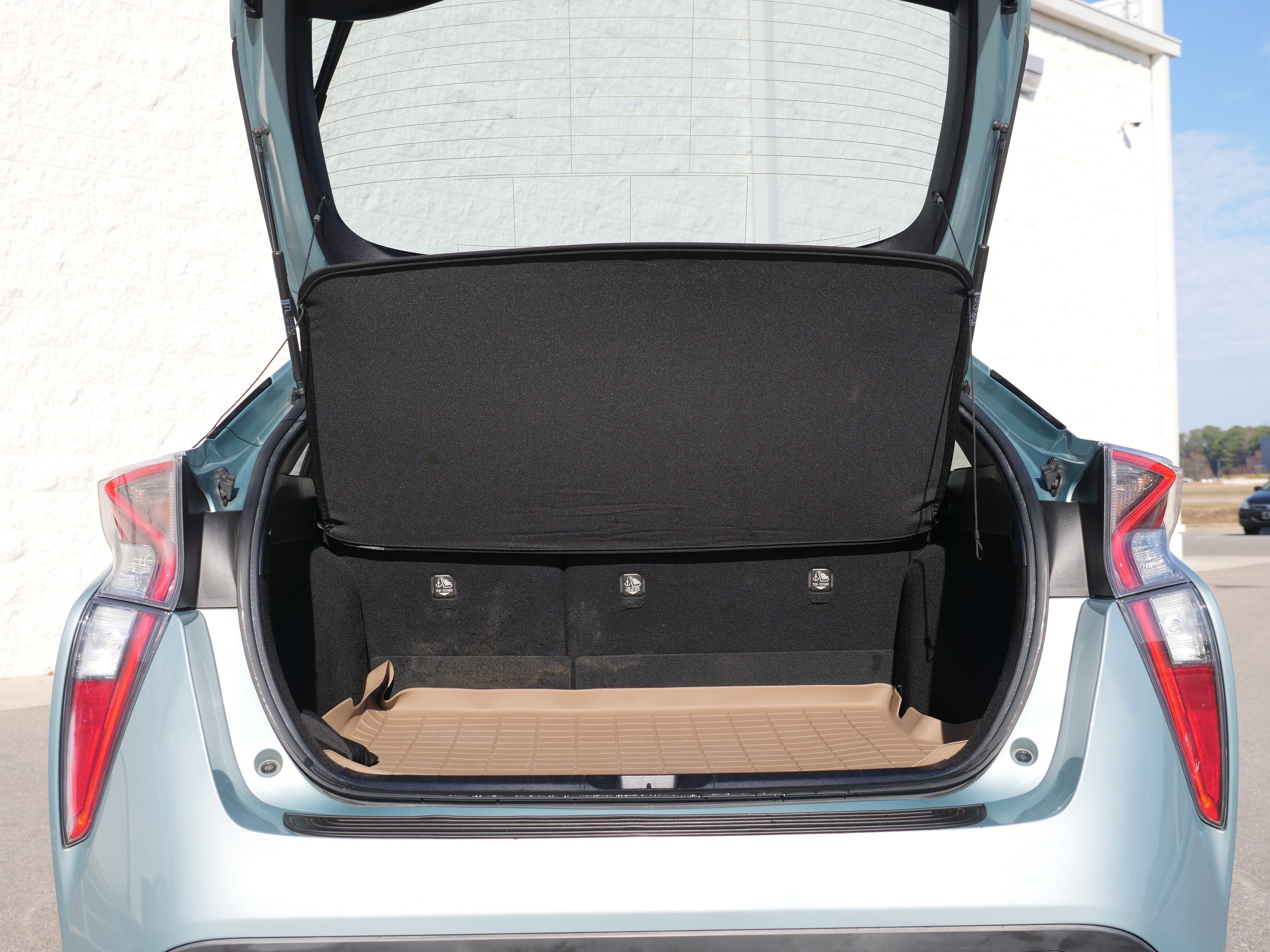 Used 2016 Toyota Prius Four image 12