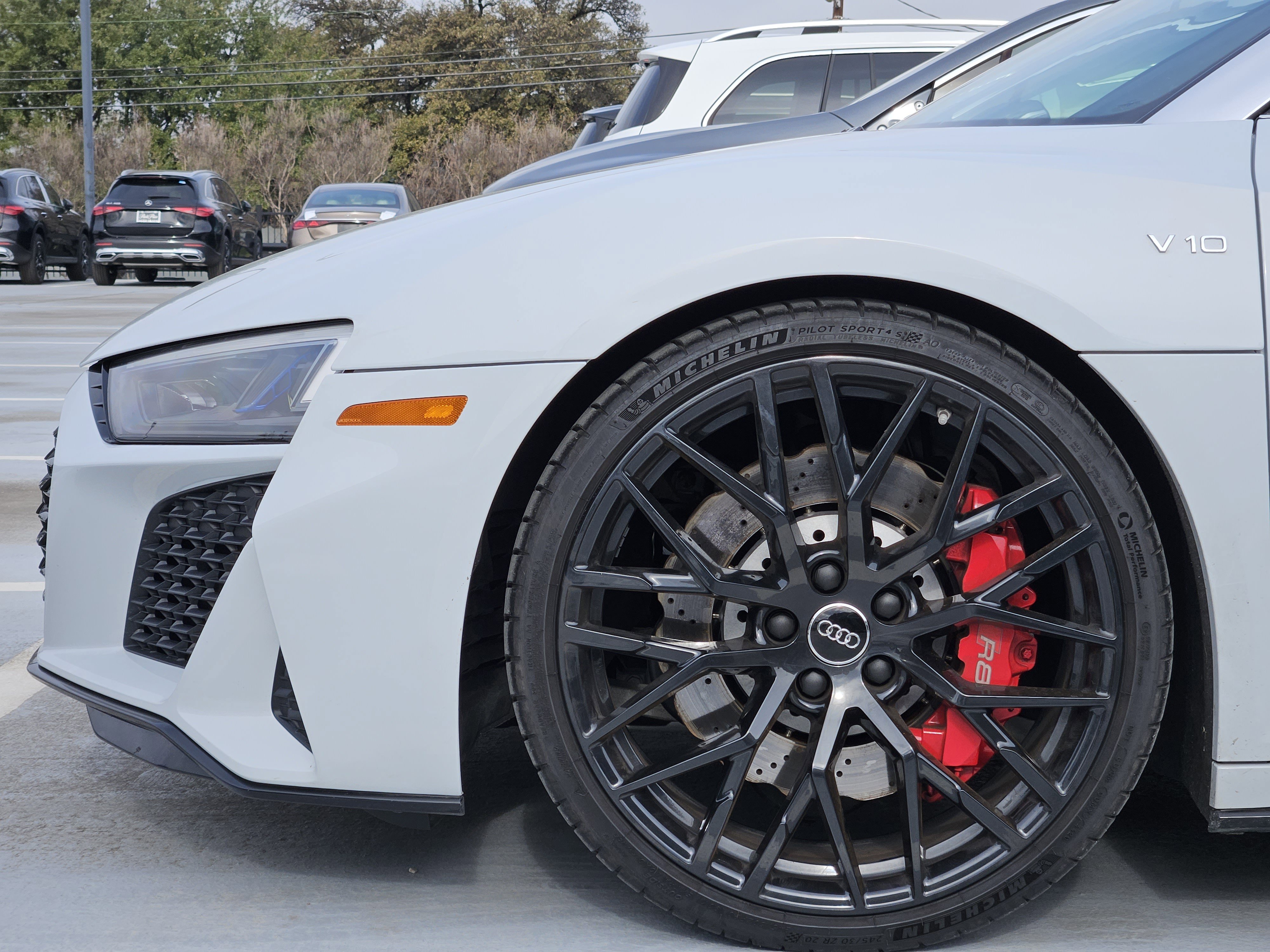 Used 2020 Audi R8 V10 w/ Carbon Exterior Package image 12