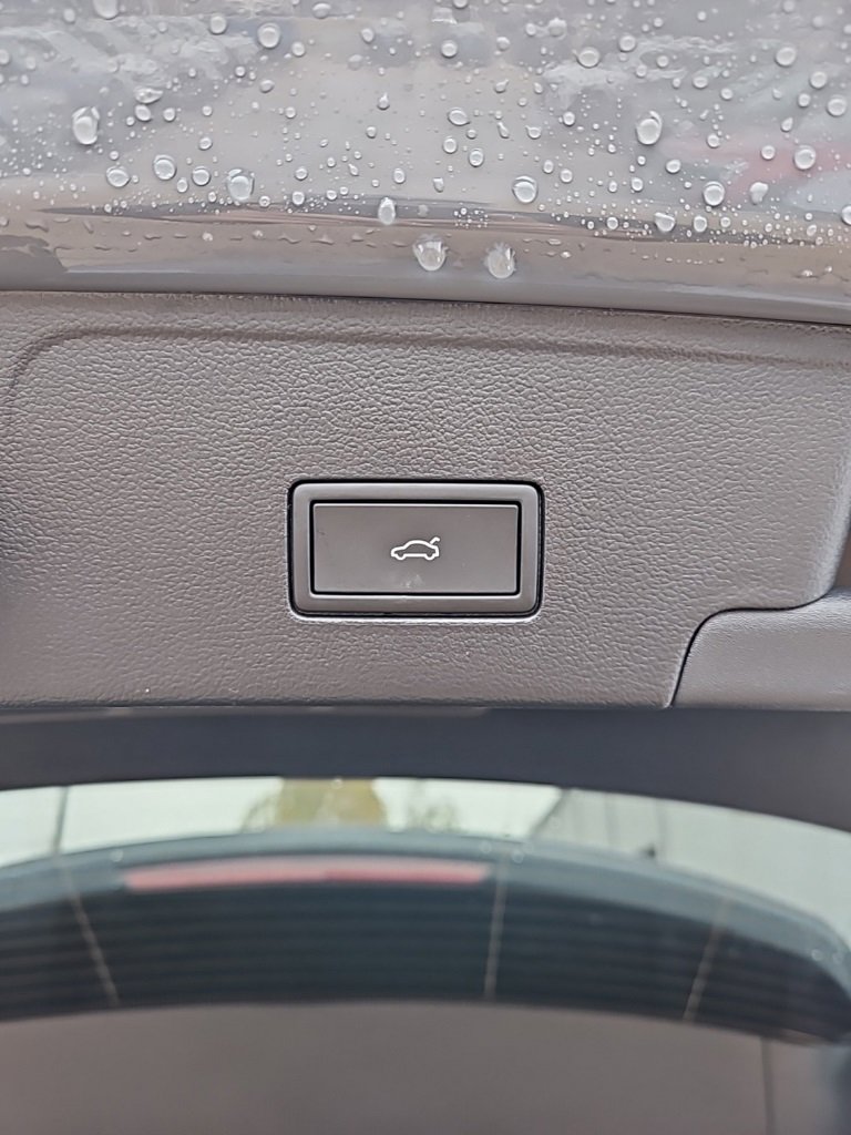 New 2026 Volkswagen Atlas Cross Sport SEL Premium R-Line image 20