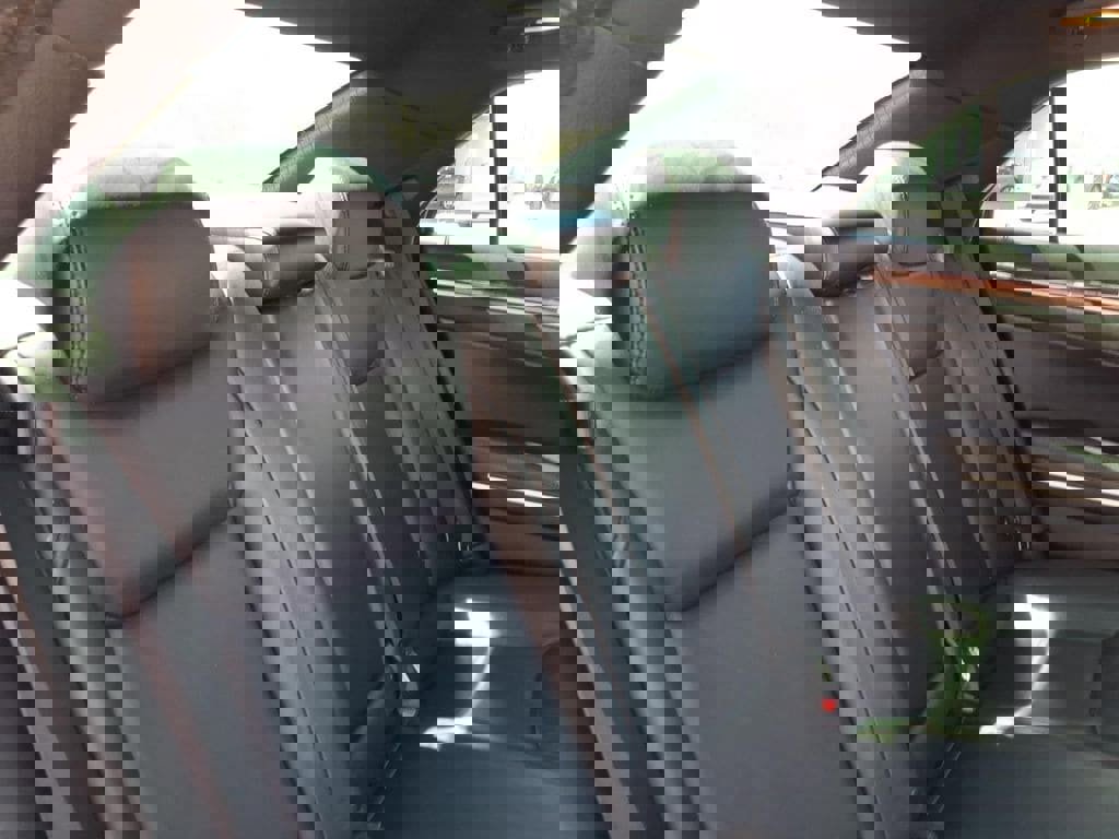 Used 2013 Chrysler 300 w/ Driver Convenience Group image 23