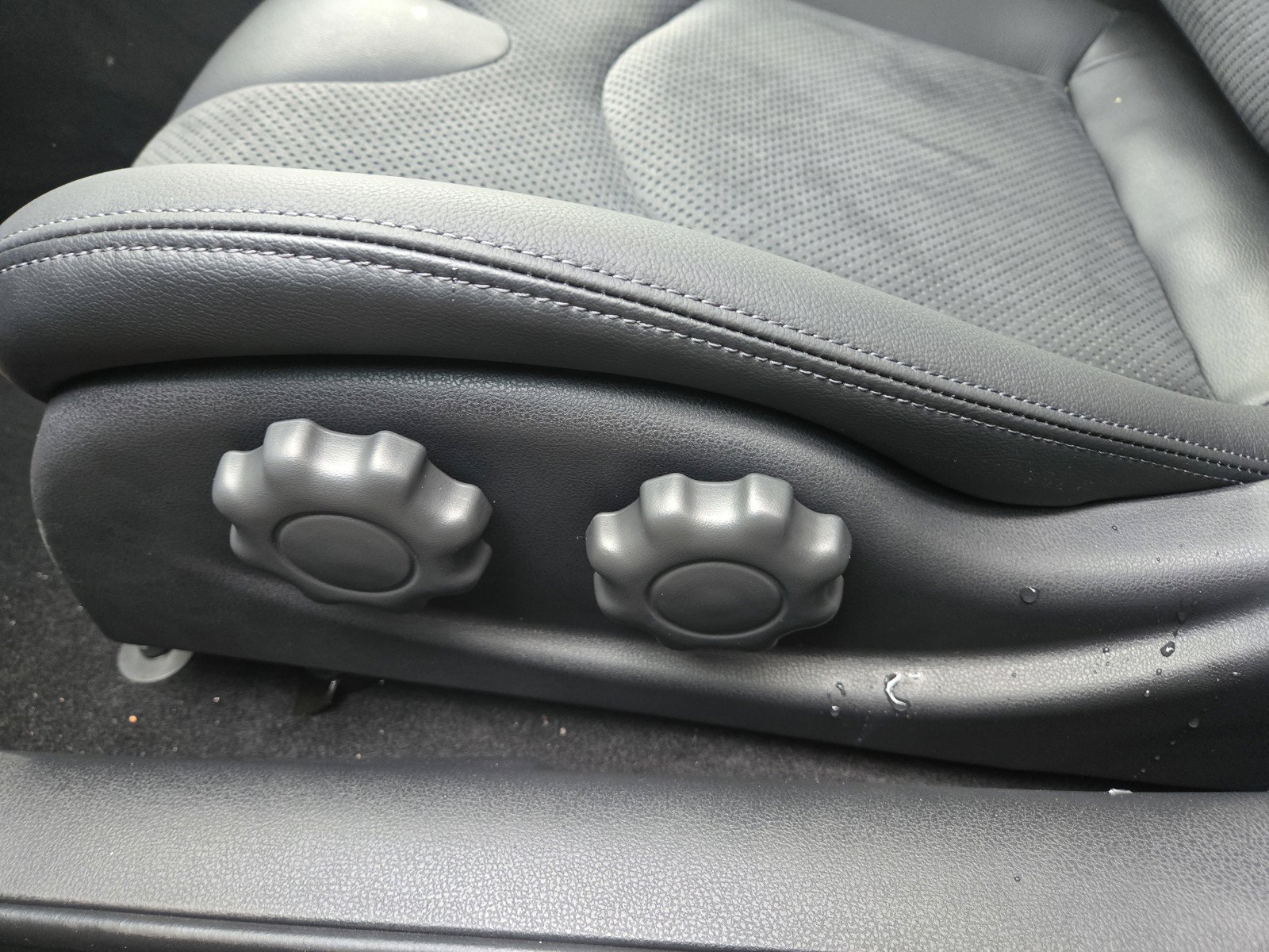 New 2026 Nissan Z Performance w/ Floor Mat Package RWD image 8