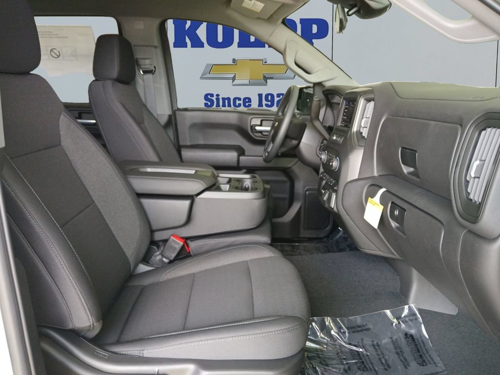 New 2026 Chevrolet Silverado 1500 Custom RWD image 17