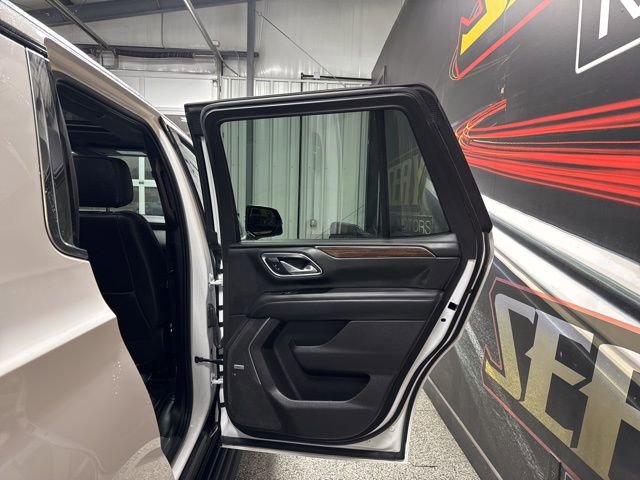 Used 2021 Chevrolet Tahoe High Country w/ Premium Package AWD/4WD image 28