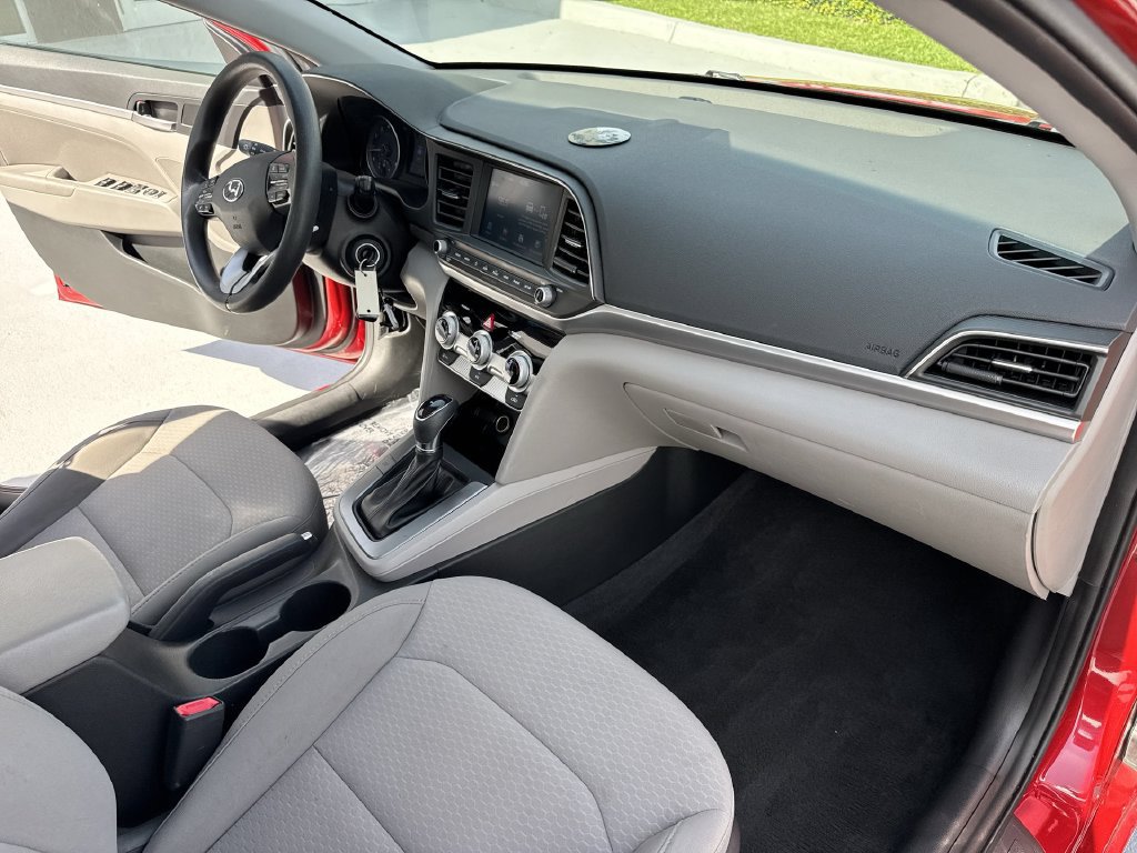 Used 2019 Hyundai Elantra SEL FWD image 32