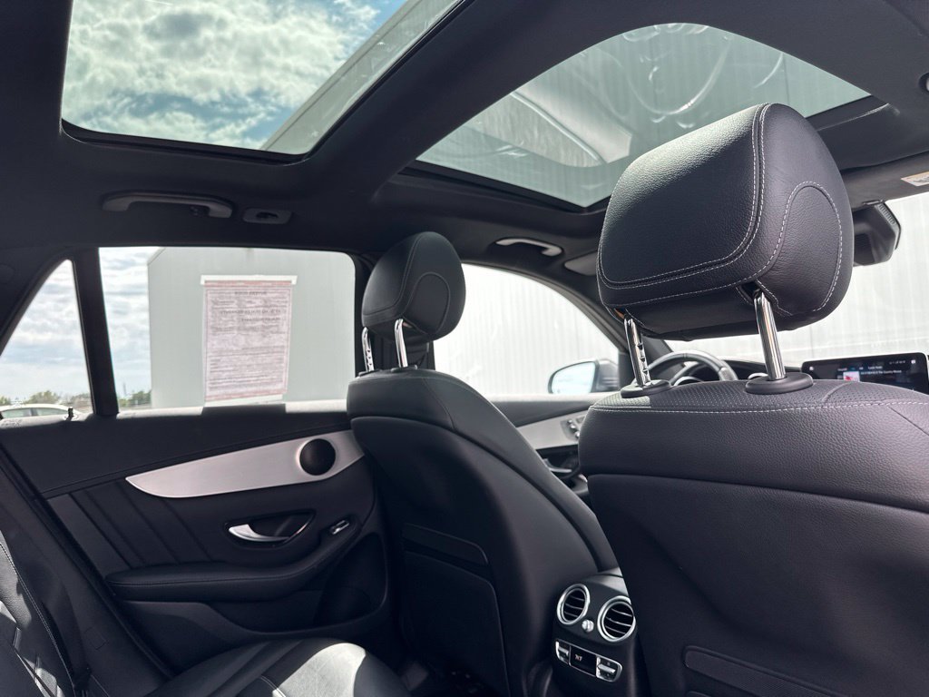 Used 2022 Mercedes-Benz GLC 43 AMG 4MATIC image 31