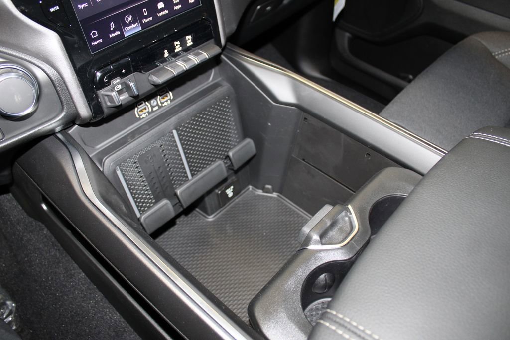 New 2026 RAM 1500 4x4 Crew Cab image 20