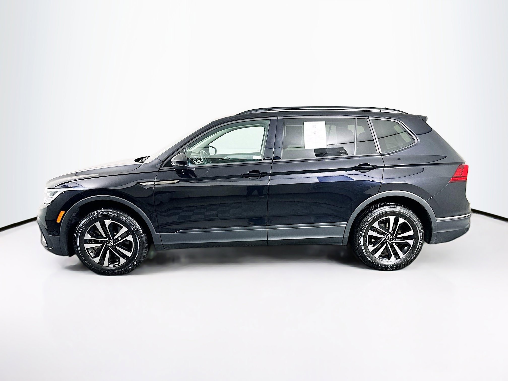 Used 2024 Volkswagen Tiguan S image 4