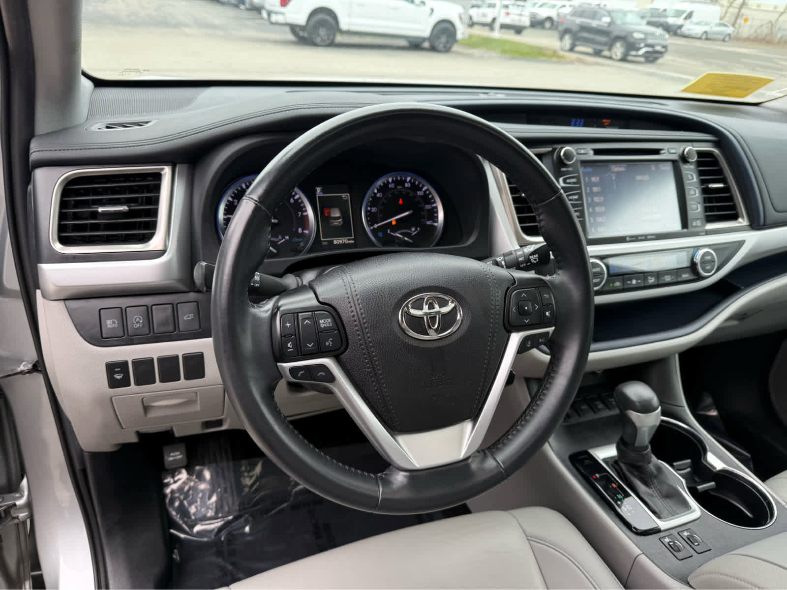 Used 2019 Toyota Highlander XLE image 14