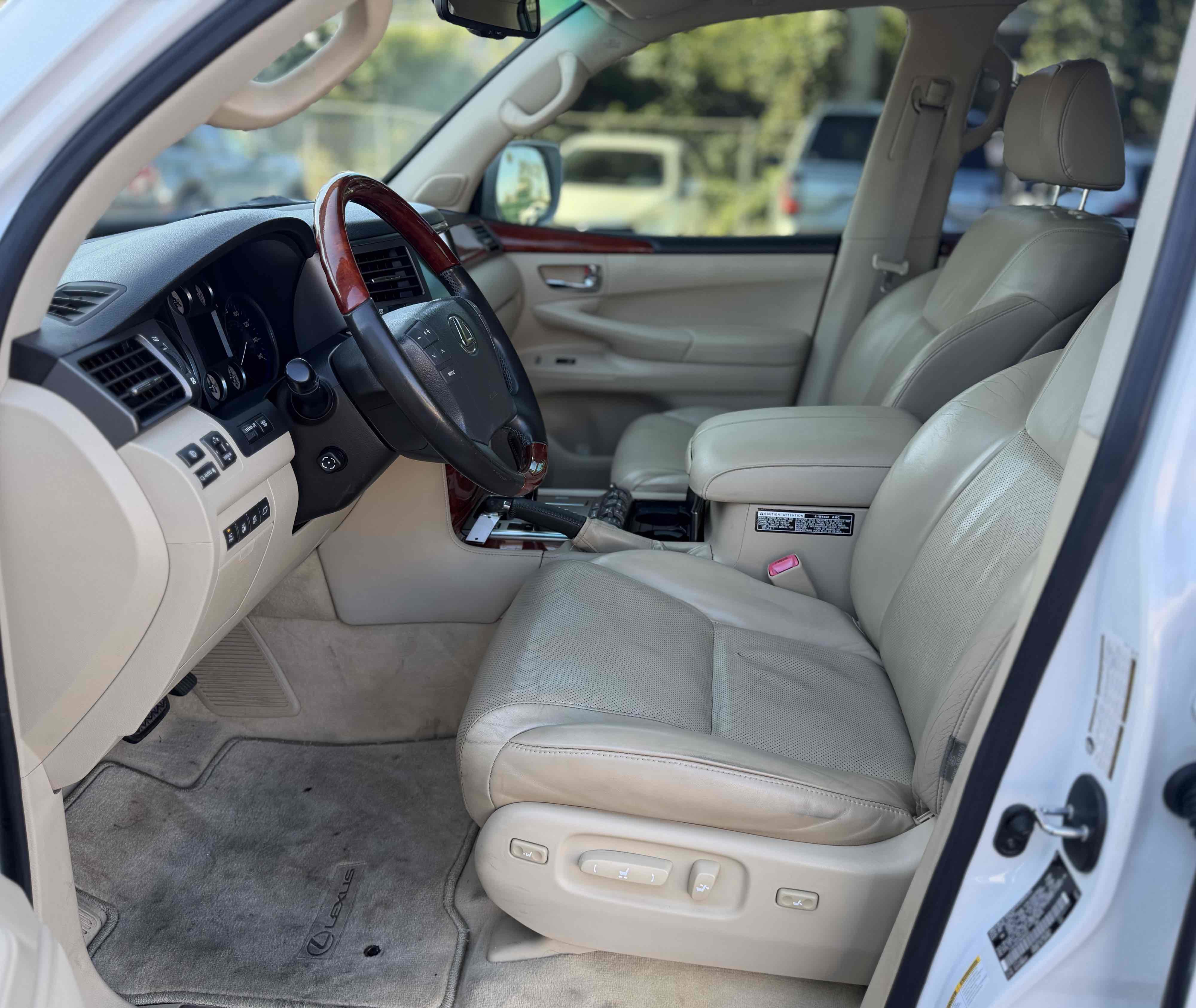 Used 2008 Lexus LX 570 4WD image 22