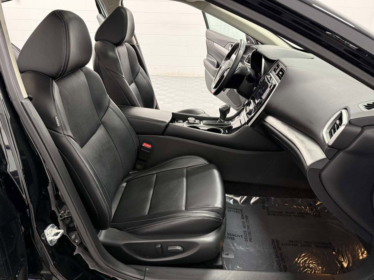 Used 2023 Nissan Maxima SL image 15