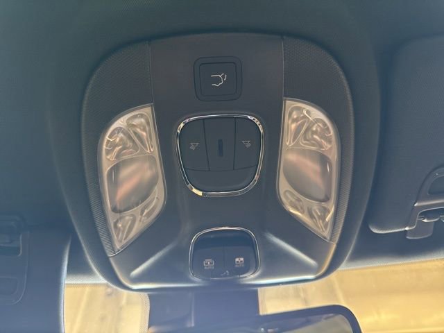 New 2025 Jeep Compass Latitude w/ Sun & Sound Group image 27