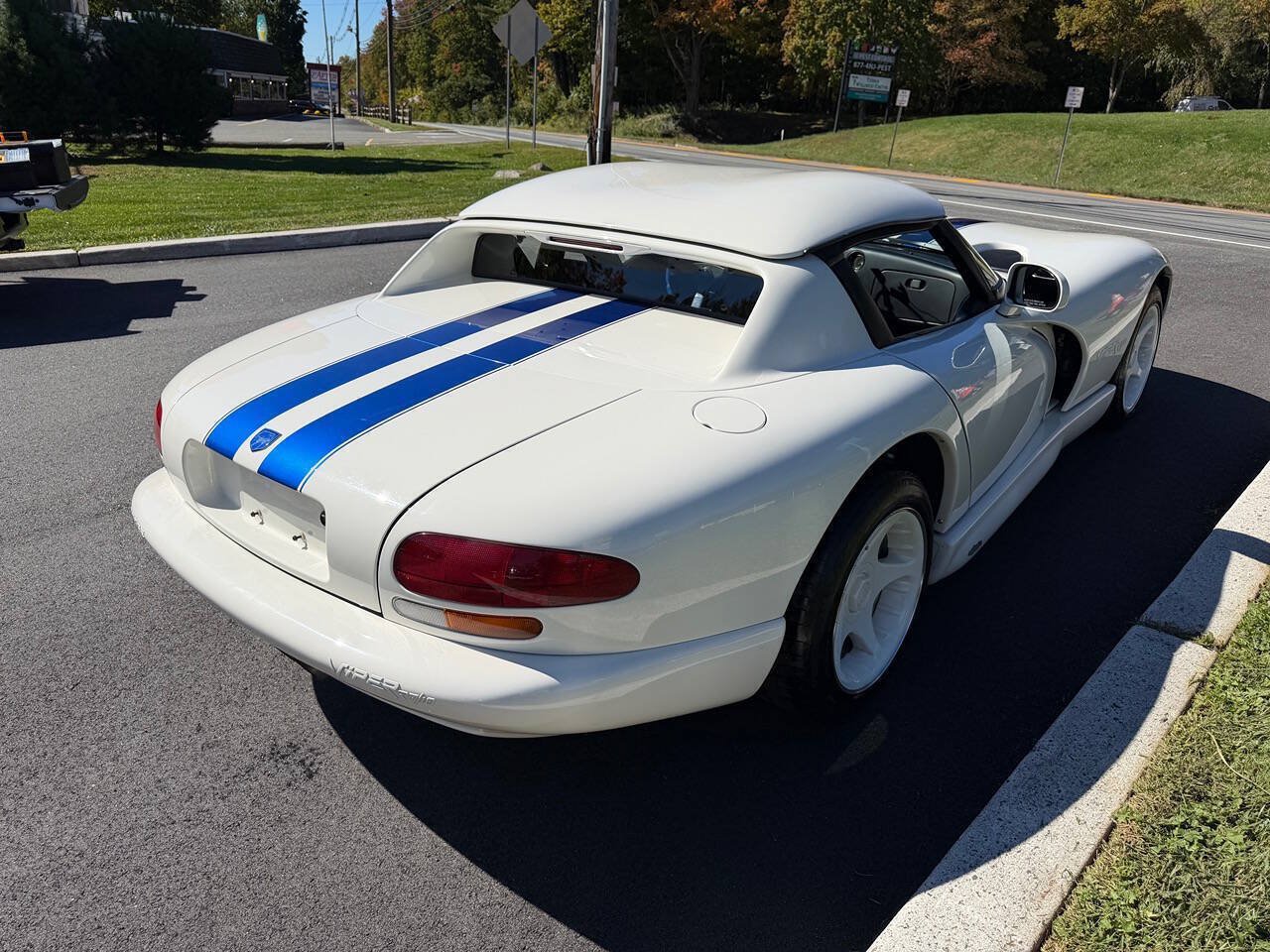 Used 1996 Dodge Viper RT/10 RWD image 6