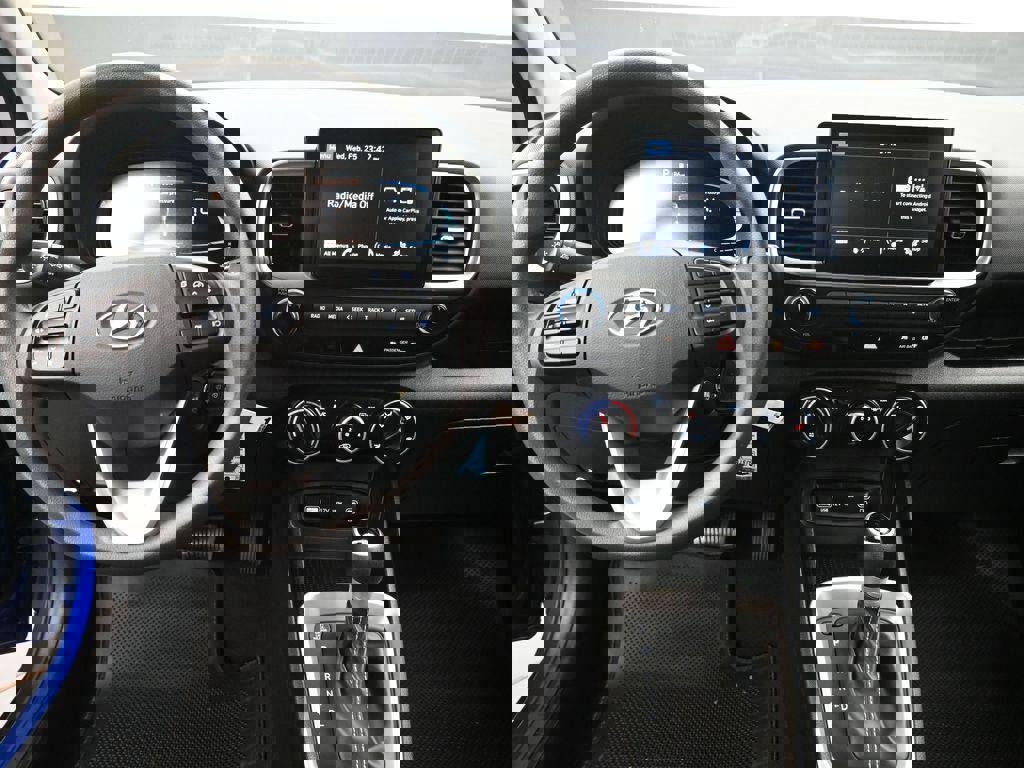 New 2025 Hyundai Venue SE image 11