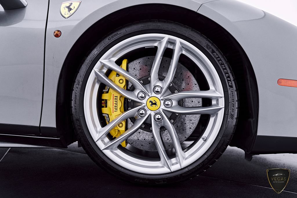 Used 2018 Ferrari 488 GTB RWD image 38