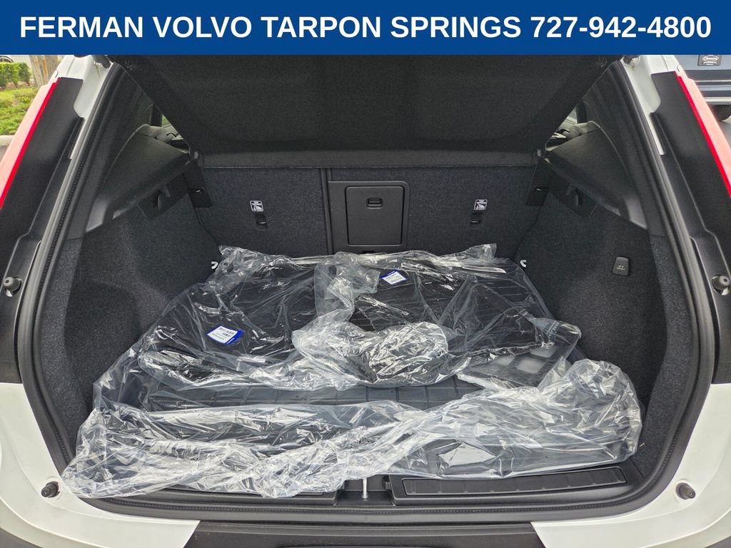 New 2026 Volvo XC40 B5 Ultra w/ Protection Package Premier AWD/4WD image 17