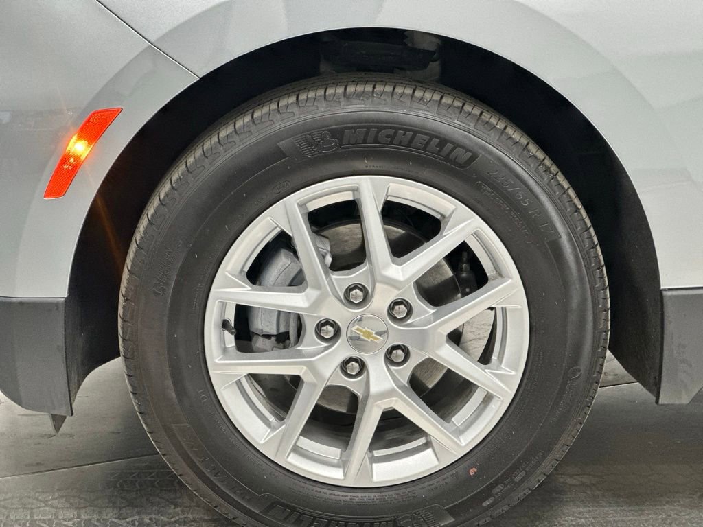 Used 2024 Chevrolet Equinox LS FWD image 24