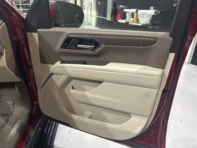 Used 2025 GMC Yukon XL Denali w/ Denali Reserve Package AWD/4WD image 41