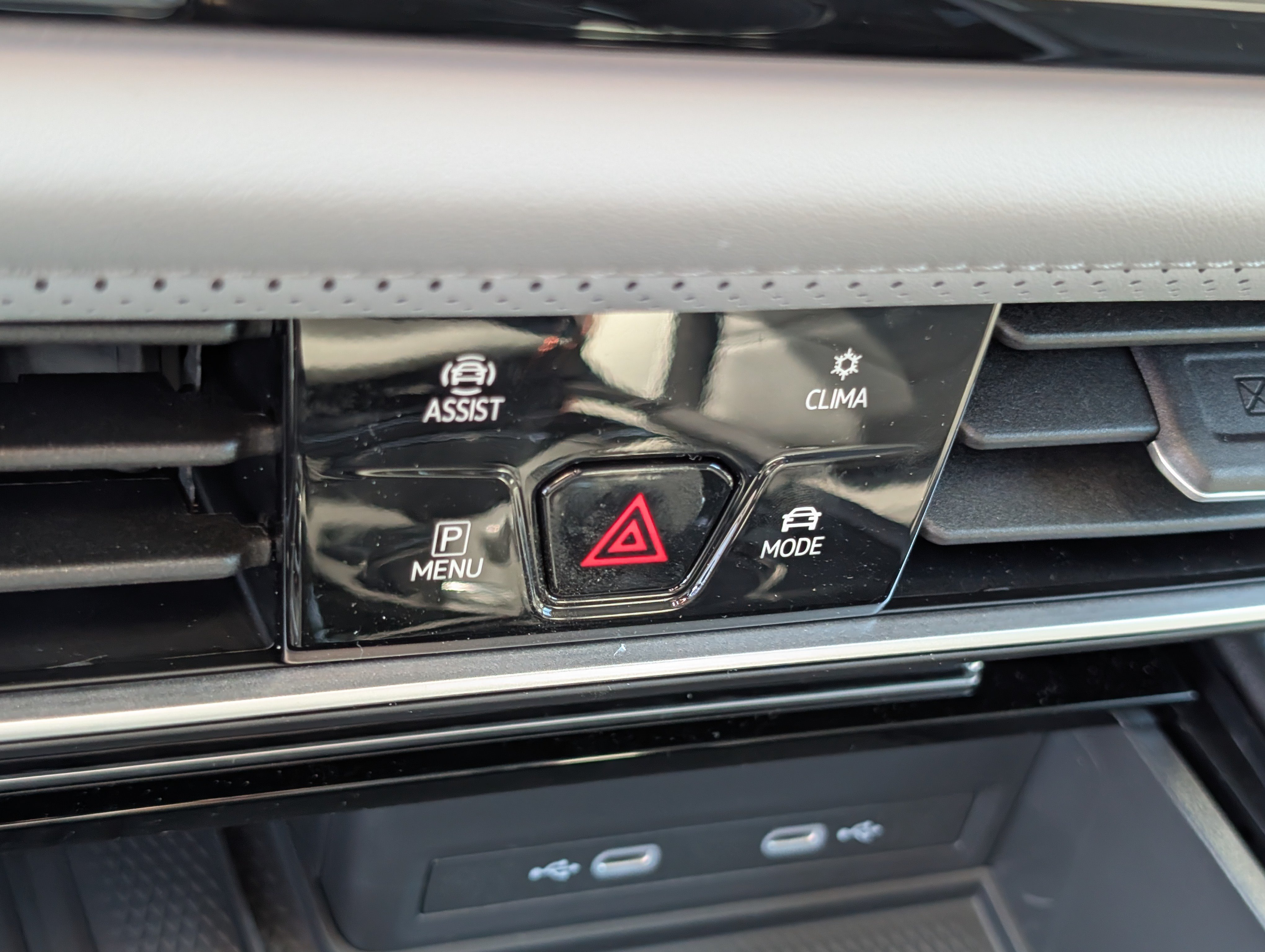 New 2026 Volkswagen Atlas Peak Edition AWD/4WD image 26