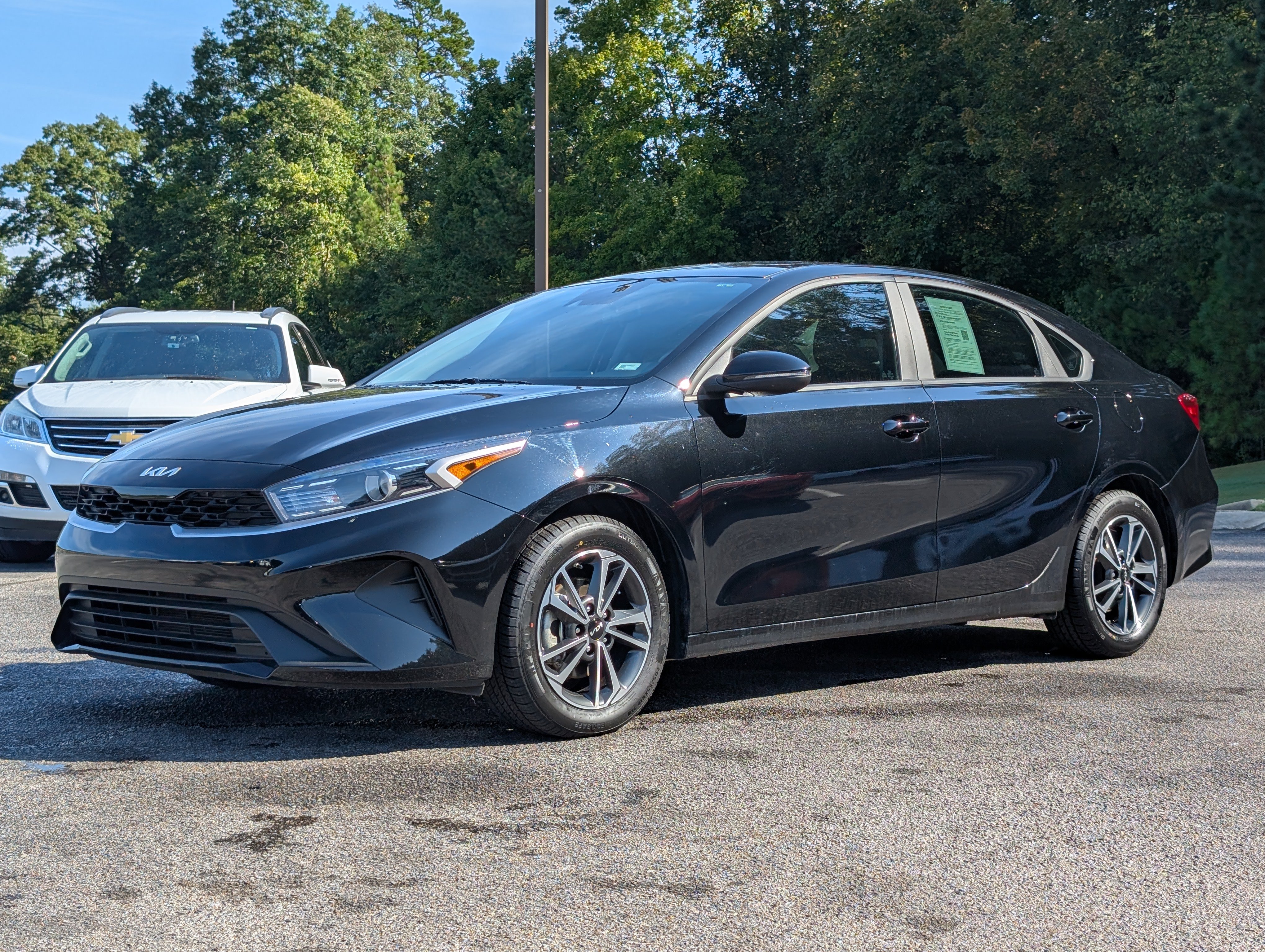 Used 2024 Kia Forte LXS w/ LXS Technology Package FWD image 5